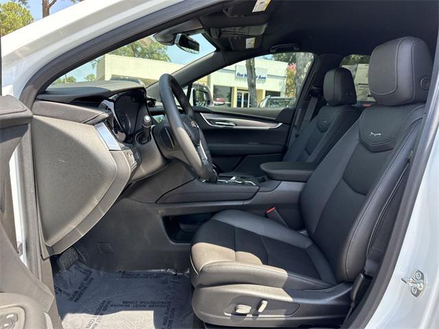 new 2025 Cadillac XT5 car, priced at $49,220