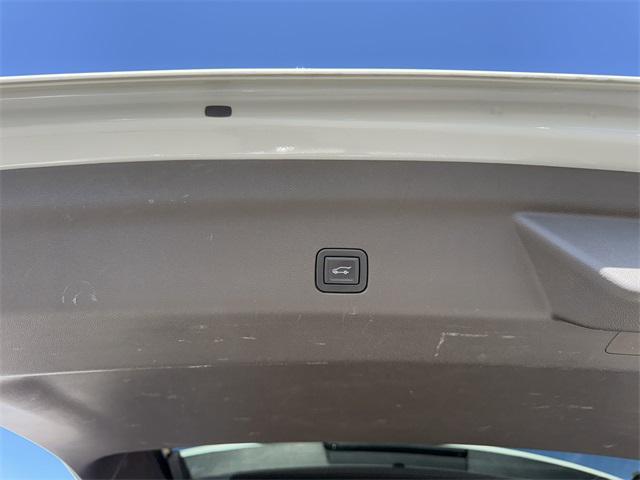 used 2022 Cadillac Escalade ESV car, priced at $55,850