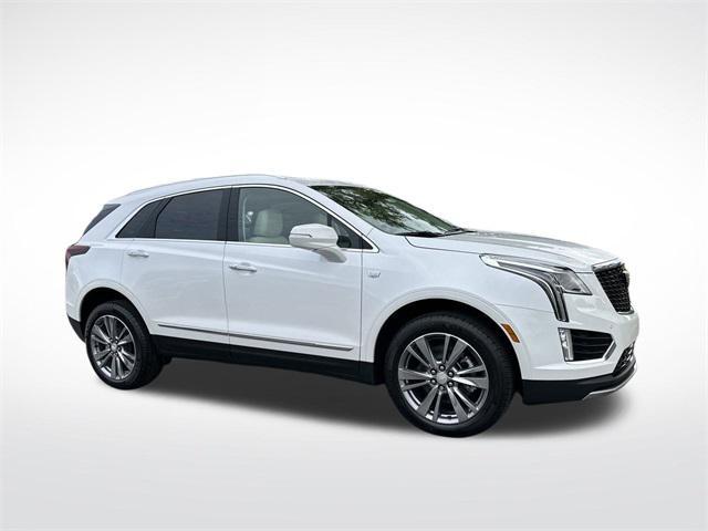 new 2025 Cadillac XT5 car, priced at $53,215