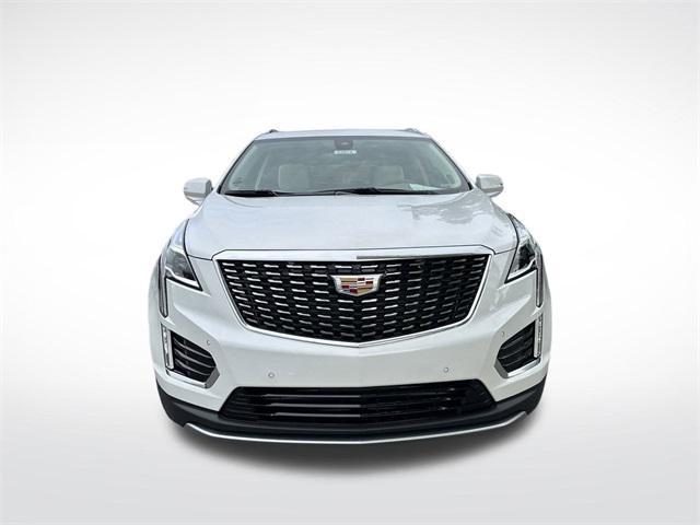 new 2025 Cadillac XT5 car, priced at $53,215