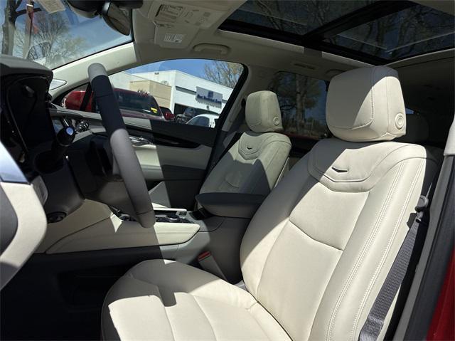 new 2025 Cadillac XT6 car, priced at $58,020