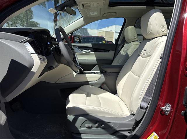 new 2025 Cadillac XT6 car, priced at $58,020