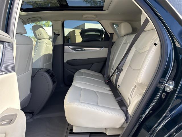 new 2025 Cadillac XT5 car, priced at $54,215