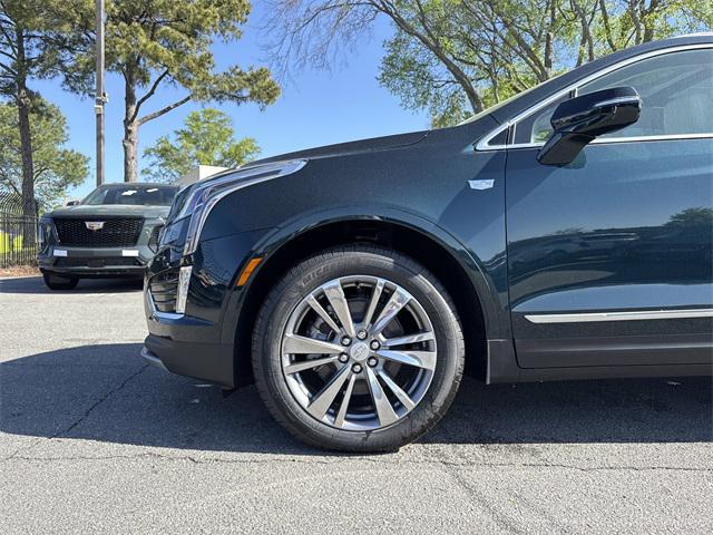 new 2025 Cadillac XT5 car, priced at $54,215