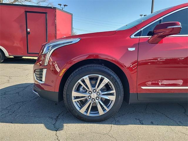 new 2025 Cadillac XT5 car, priced at $59,140