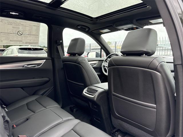 new 2025 Cadillac XT6 car, priced at $51,530