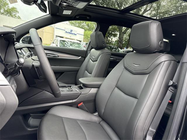new 2025 Cadillac XT6 car, priced at $51,530