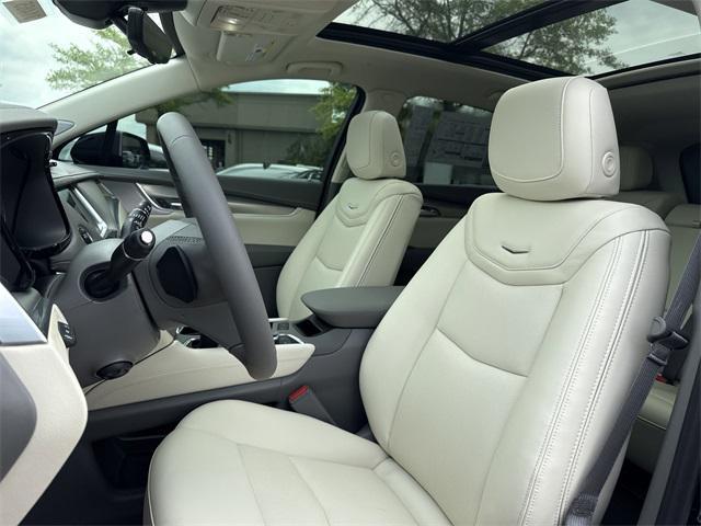 new 2025 Cadillac XT5 car, priced at $57,190