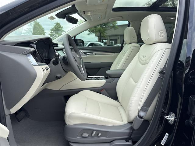 new 2025 Cadillac XT5 car, priced at $57,190