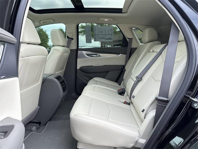 new 2025 Cadillac XT5 car, priced at $57,190