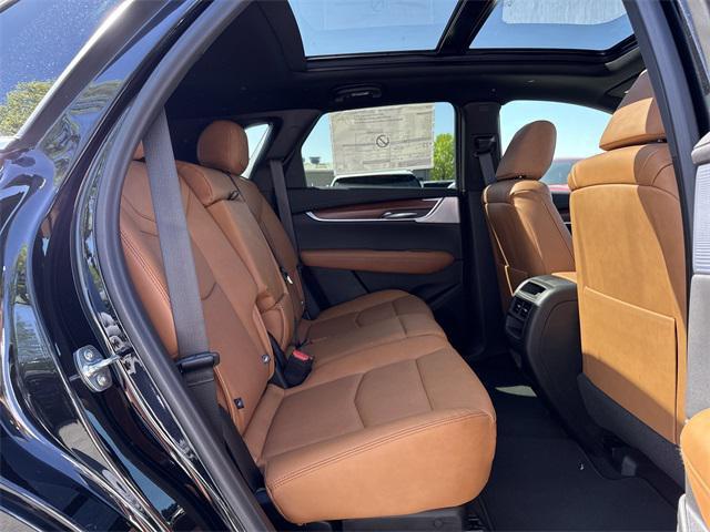 new 2025 Cadillac XT5 car, priced at $56,890