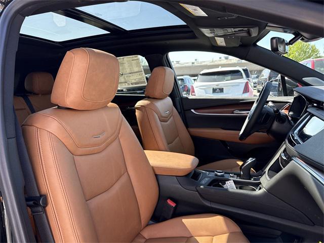 new 2025 Cadillac XT5 car, priced at $56,890