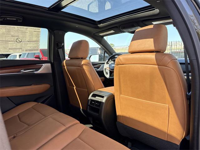 new 2025 Cadillac XT5 car, priced at $56,890