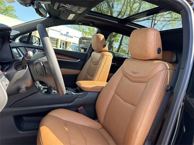 new 2025 Cadillac XT5 car, priced at $56,890
