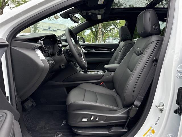 new 2025 Cadillac XT5 car, priced at $58,380