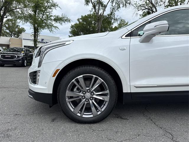 new 2025 Cadillac XT5 car, priced at $58,380