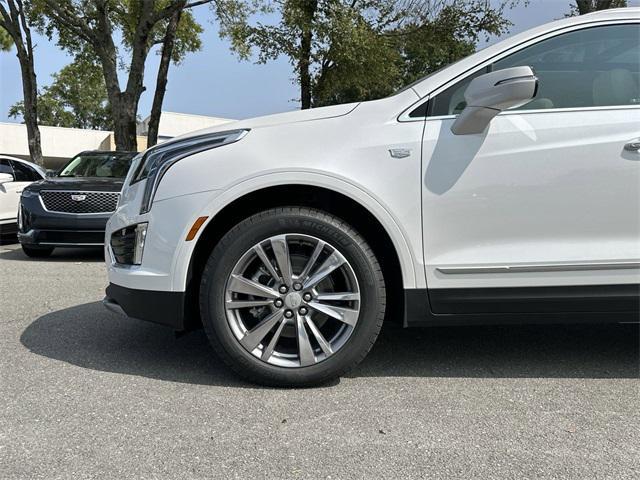 new 2025 Cadillac XT5 car, priced at $54,215