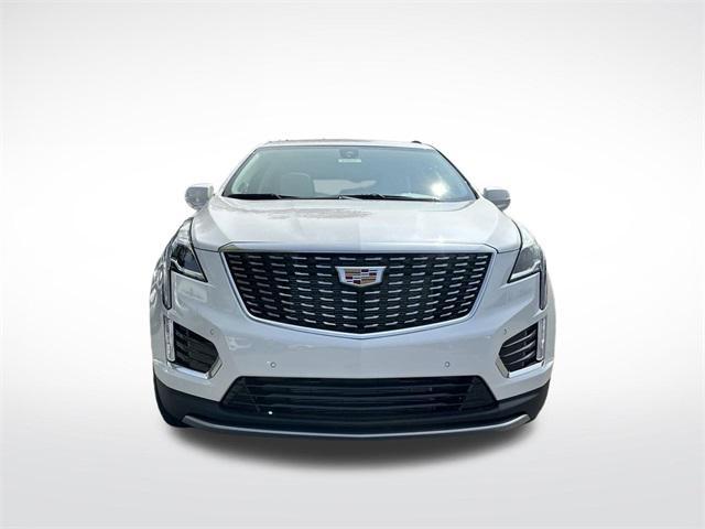 new 2025 Cadillac XT5 car, priced at $54,215