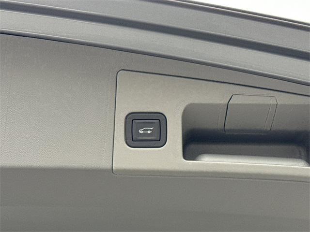 new 2026 Cadillac XT5 car, priced at $60,895