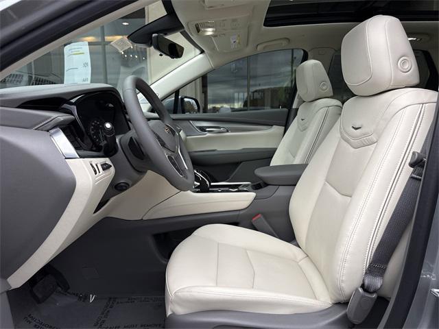 new 2026 Cadillac XT5 car, priced at $60,895