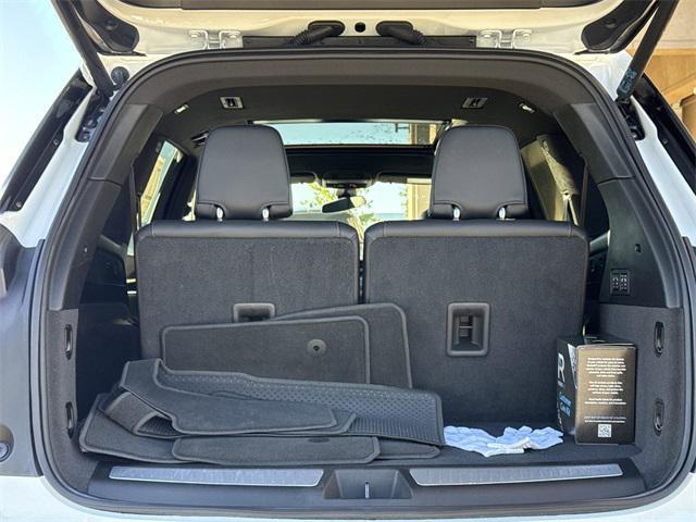 new 2025 Cadillac XT6 car, priced at $58,815