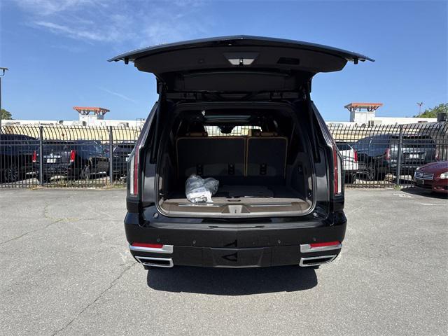 new 2025 Cadillac Escalade ESV car, priced at $105,645