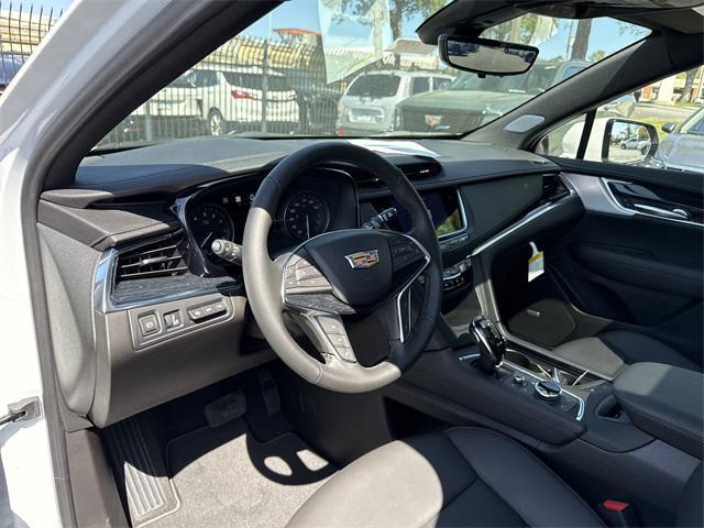 new 2025 Cadillac XT5 car, priced at $57,490