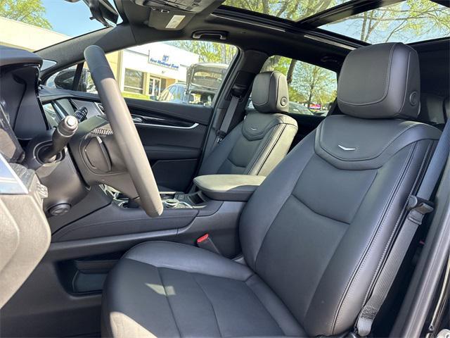 new 2025 Cadillac XT5 car, priced at $59,865