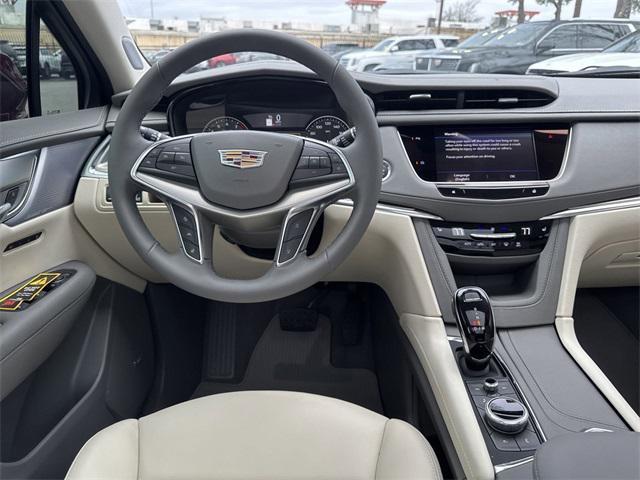 new 2025 Cadillac XT5 car, priced at $54,690