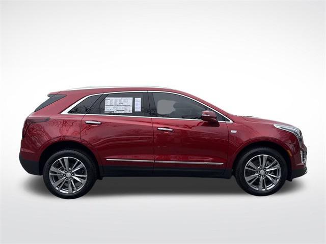 new 2025 Cadillac XT5 car, priced at $54,690