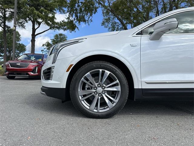 new 2025 Cadillac XT5 car, priced at $57,790