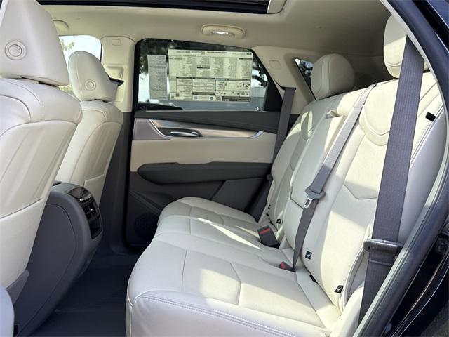 new 2025 Cadillac XT5 car, priced at $59,820