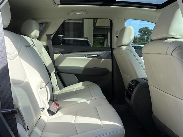 new 2025 Cadillac XT5 car, priced at $59,820