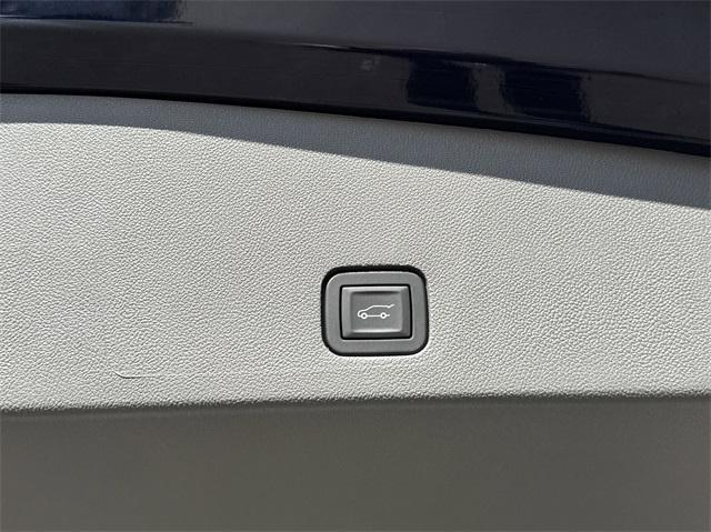 new 2025 Cadillac XT6 car, priced at $62,615