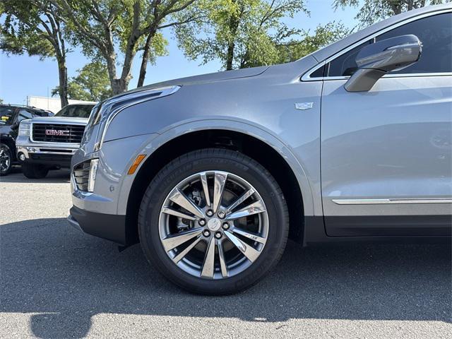 new 2025 Cadillac XT5 car, priced at $55,680
