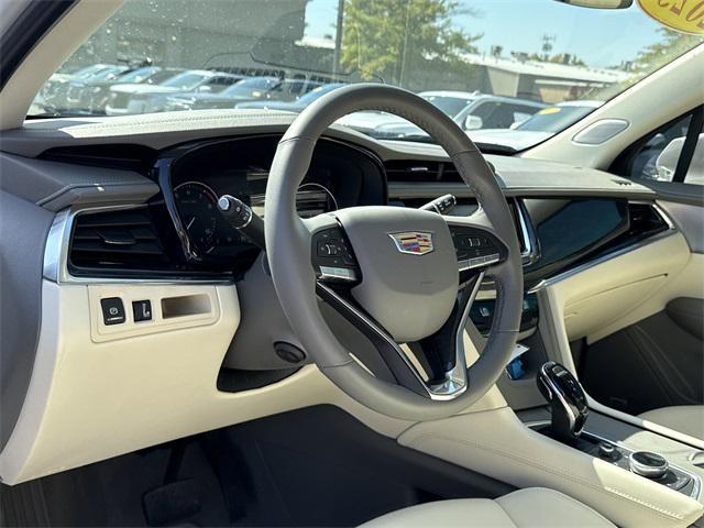 used 2023 Cadillac XT6 car, priced at $41,700