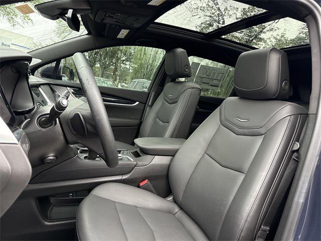 new 2025 Cadillac XT5 car, priced at $54,145