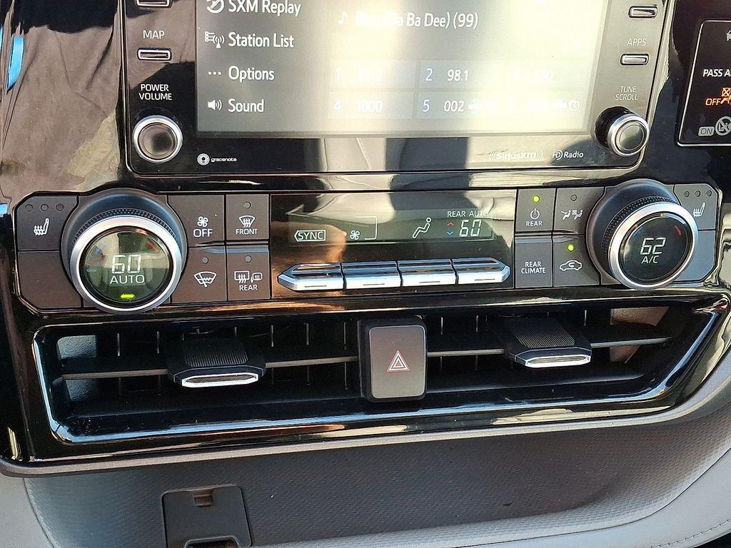 used 2022 Toyota Highlander car, priced at $33,977