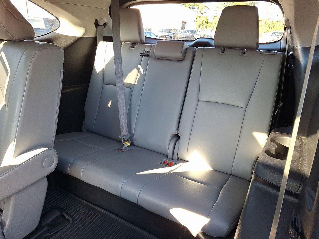 used 2022 Toyota Highlander car, priced at $33,977