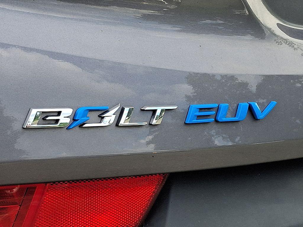 used 2022 Chevrolet Bolt EUV car, priced at $19,000