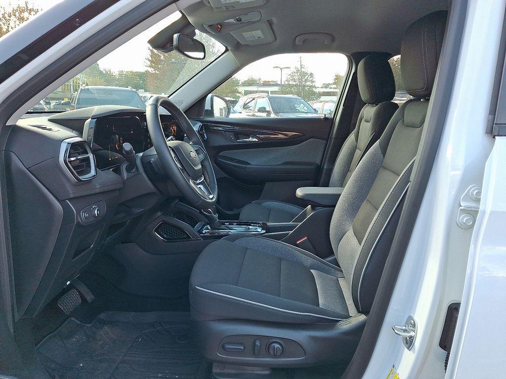 used 2026 Chevrolet TrailBlazer car, priced at $29,592