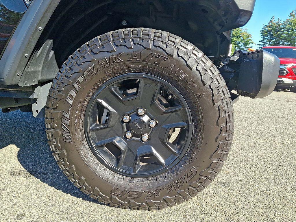 used 2023 Jeep Gladiator car, priced at $38,997