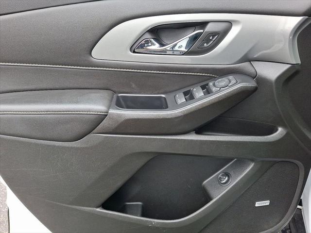 used 2022 Chevrolet Traverse car, priced at $30,000
