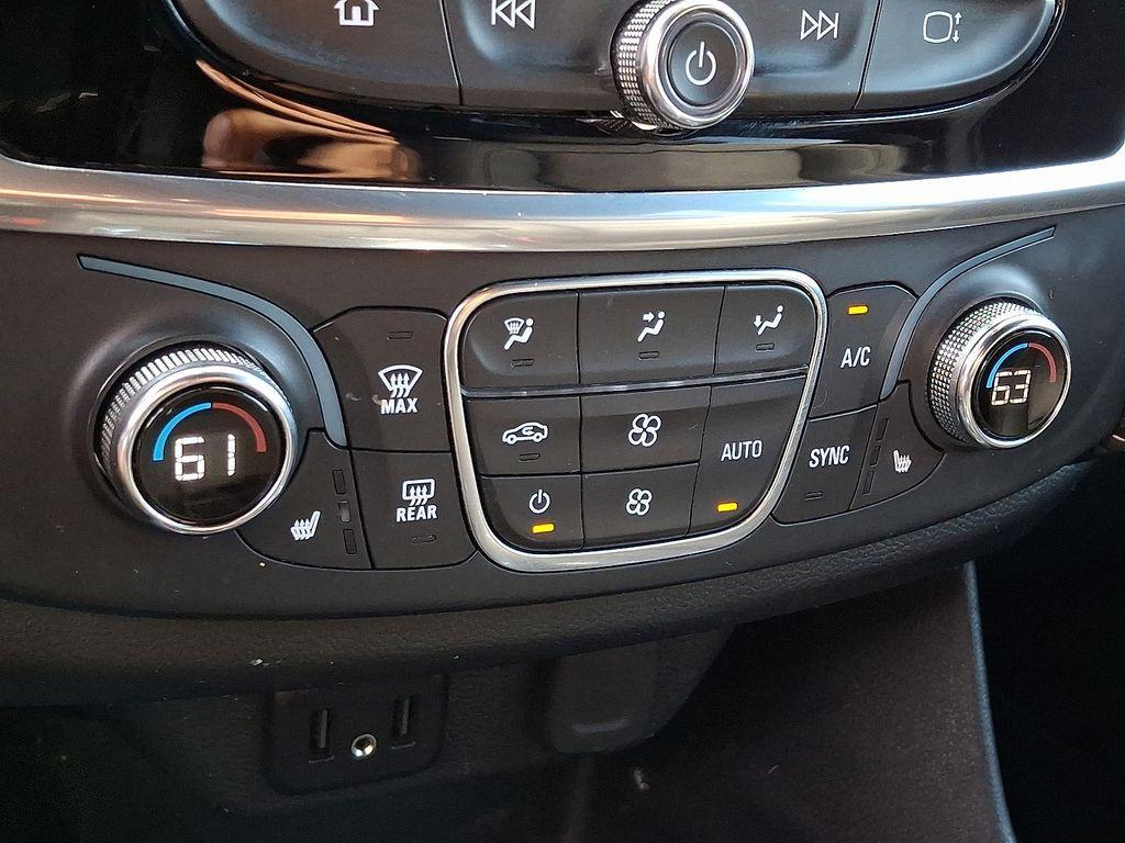 used 2022 Chevrolet Traverse car, priced at $29,500