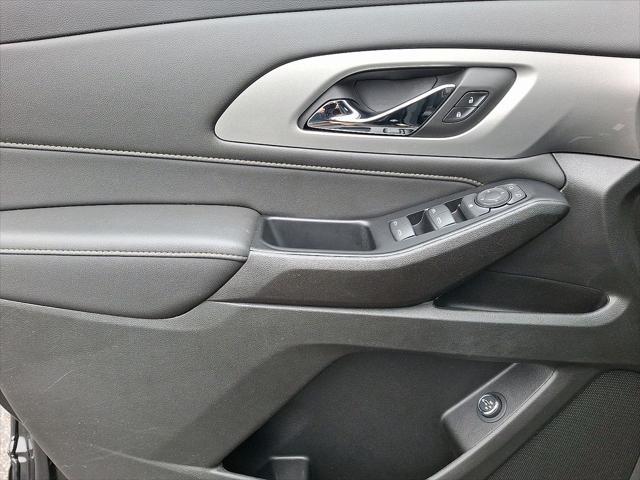 used 2022 Chevrolet Traverse car, priced at $31,000