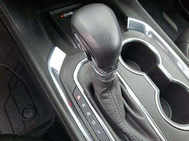 used 2022 Chevrolet Traverse car, priced at $31,000