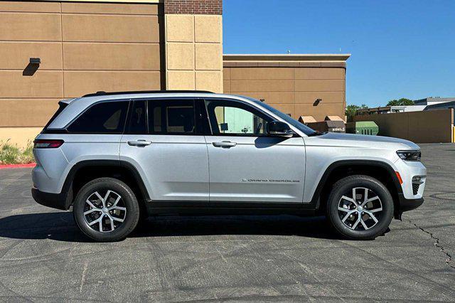 new 2024 Jeep Grand Cherokee car, priced at $52,070