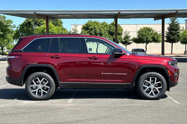 new 2024 Jeep Grand Cherokee car, priced at $52,070