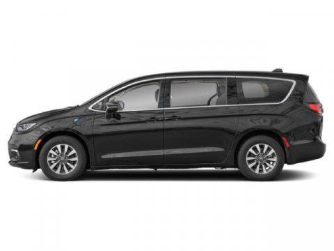 new 2024 Chrysler Pacifica Hybrid car