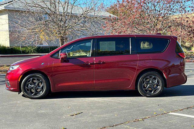 used 2022 Chrysler Pacifica Hybrid car, priced at $29,888